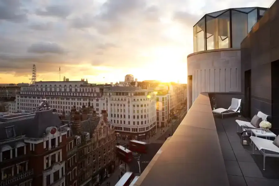 The Skyline Luxe Penthouse in Covent Garden